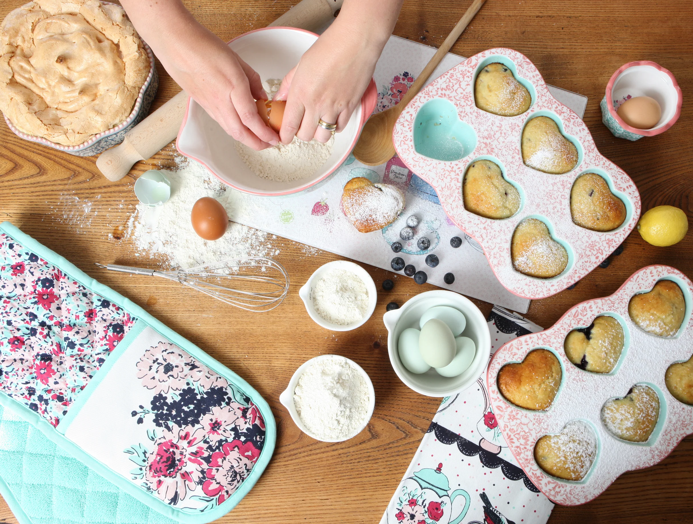 Ashley Thomas Double Oven Gloves - Image 4