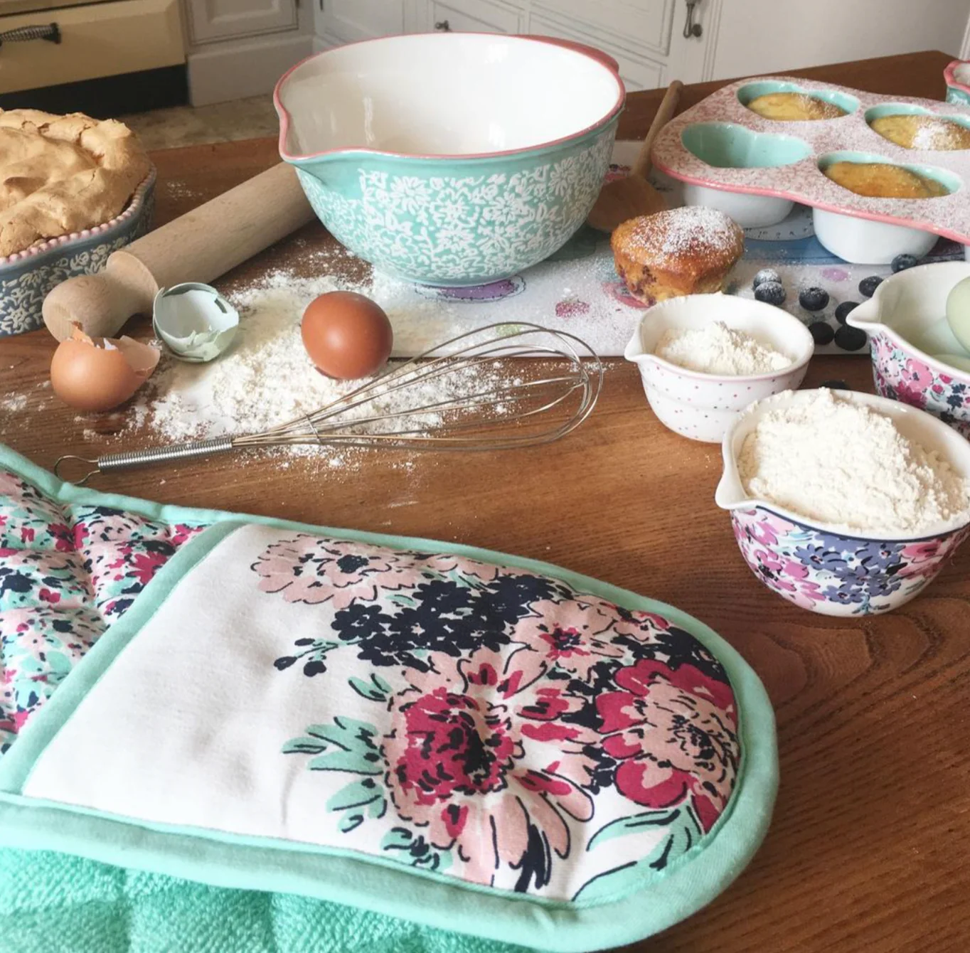 Ashley Thomas Porcelain Measuring Cups ( Set Of 3 ) - Image 5