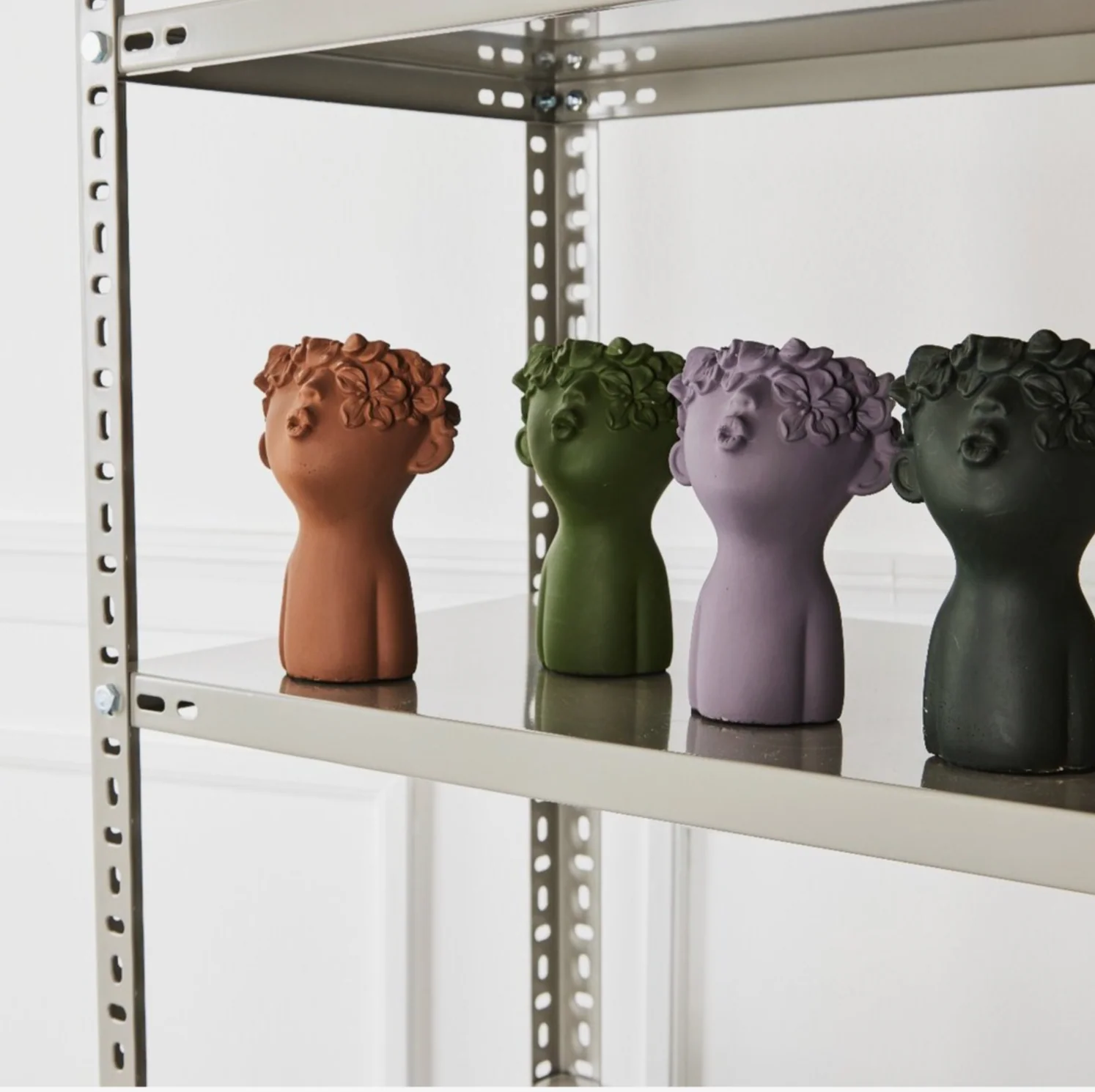 Bahne Cement Vase Lady Kiss, Brown - Image 10