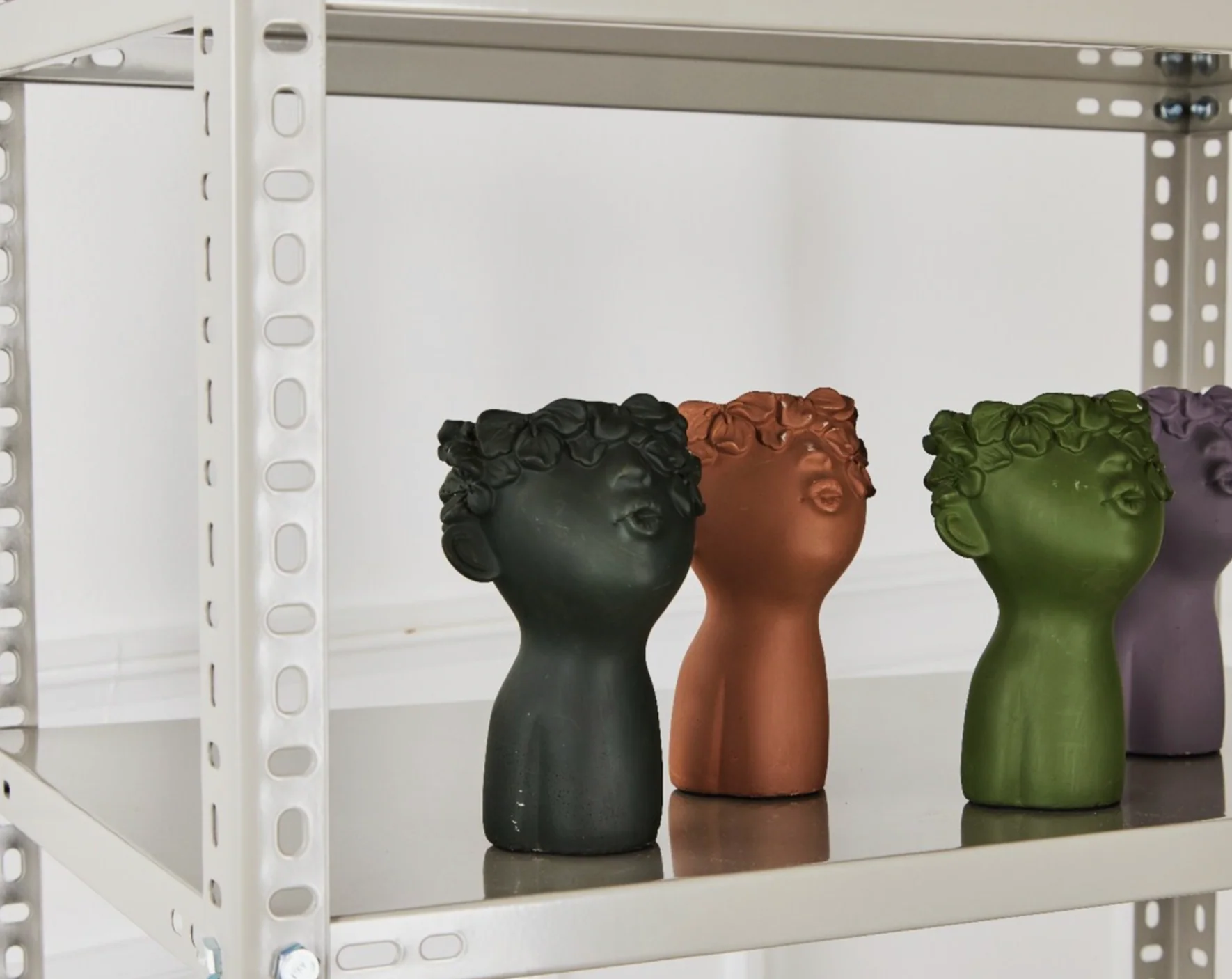 Bahne Cement Vase Lady Kiss, Brown - Image 9