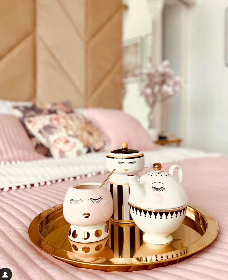 Miss Etoile Ceramic Flower Pot Closed Eyes - Image 3