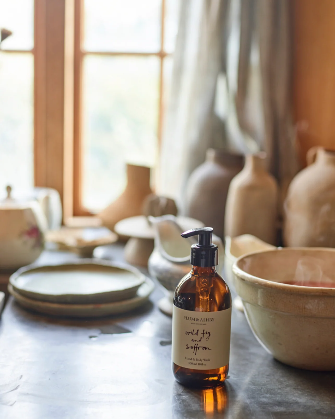 Plum & Ashby Wild Fig & Saffron Hand & Body Wash - Image 4