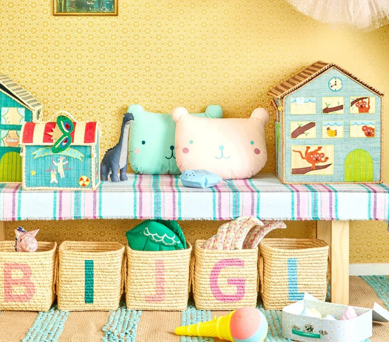 Rice Raffia Alphabets Basket - Image 8