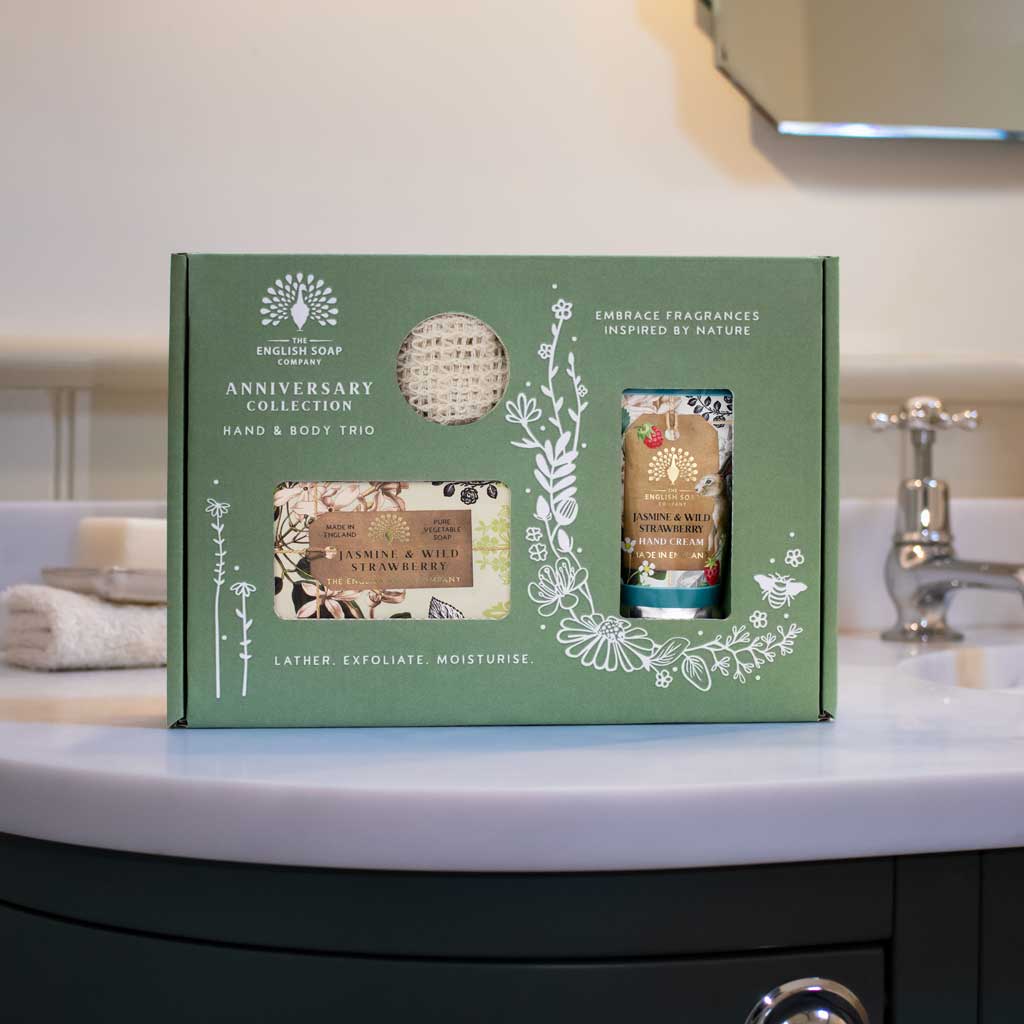 The English Soap Company Anniversary, Jasmine & Wild Strawberry Soap & Hand Cream Gift Set - Image 4