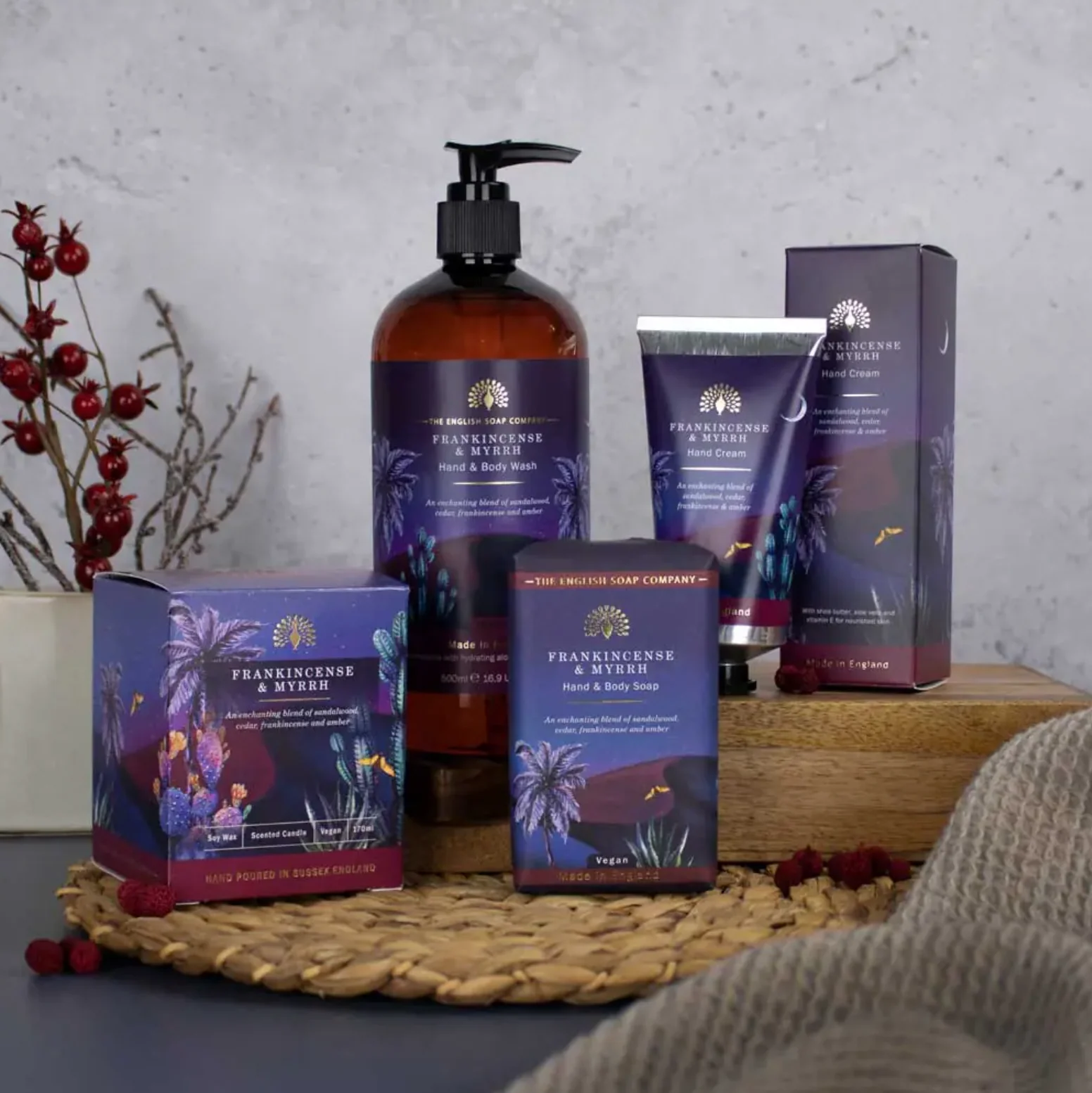 The English Soap Company Wintertide, Frankincense & Myrrh Luxury Soap & Hand Cream Gift Set - Image 5