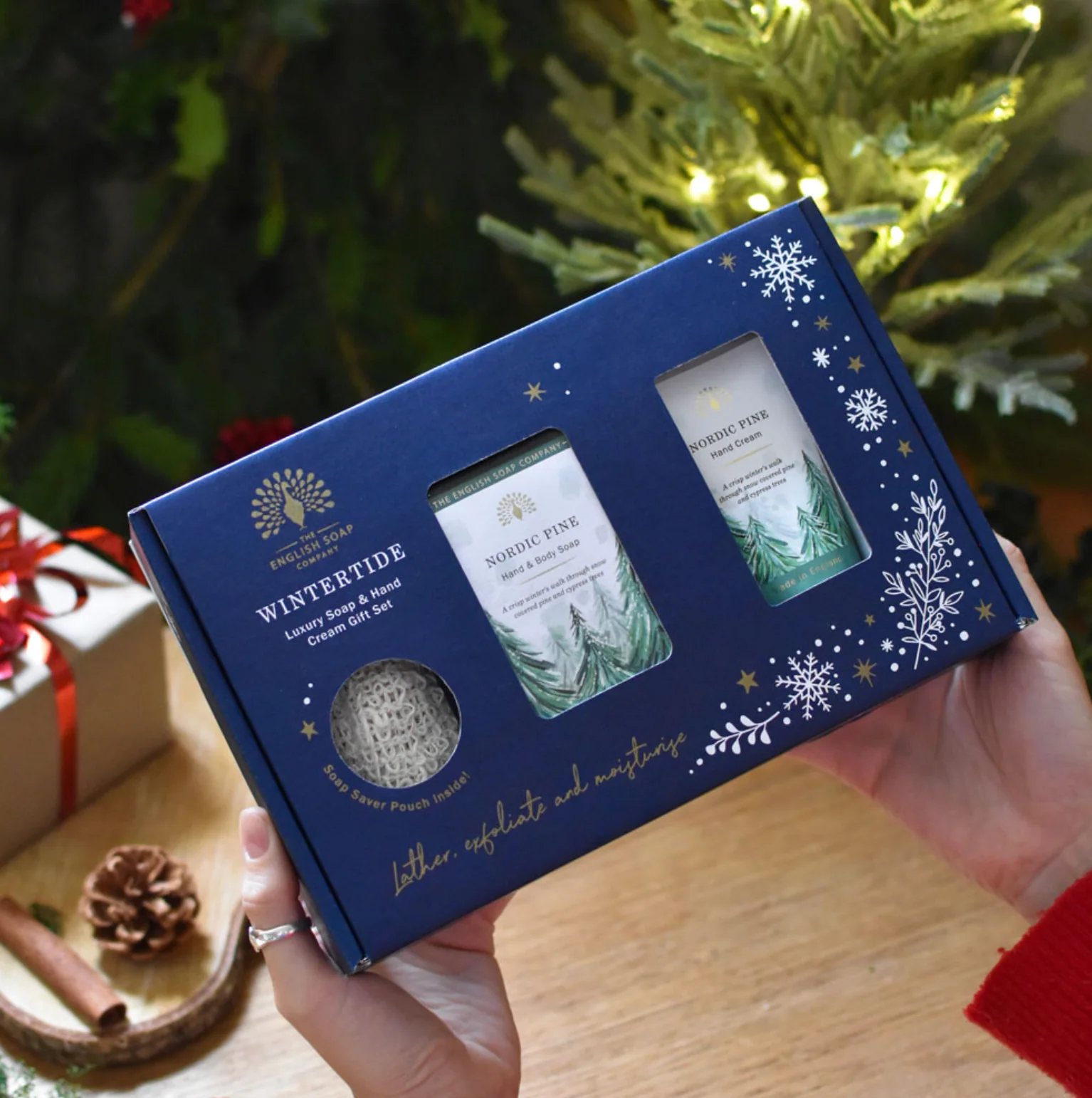 The English Soap Company Wintertide, Nordic Pine Luxury Soap & Hand Cream Gift Set - Image 5