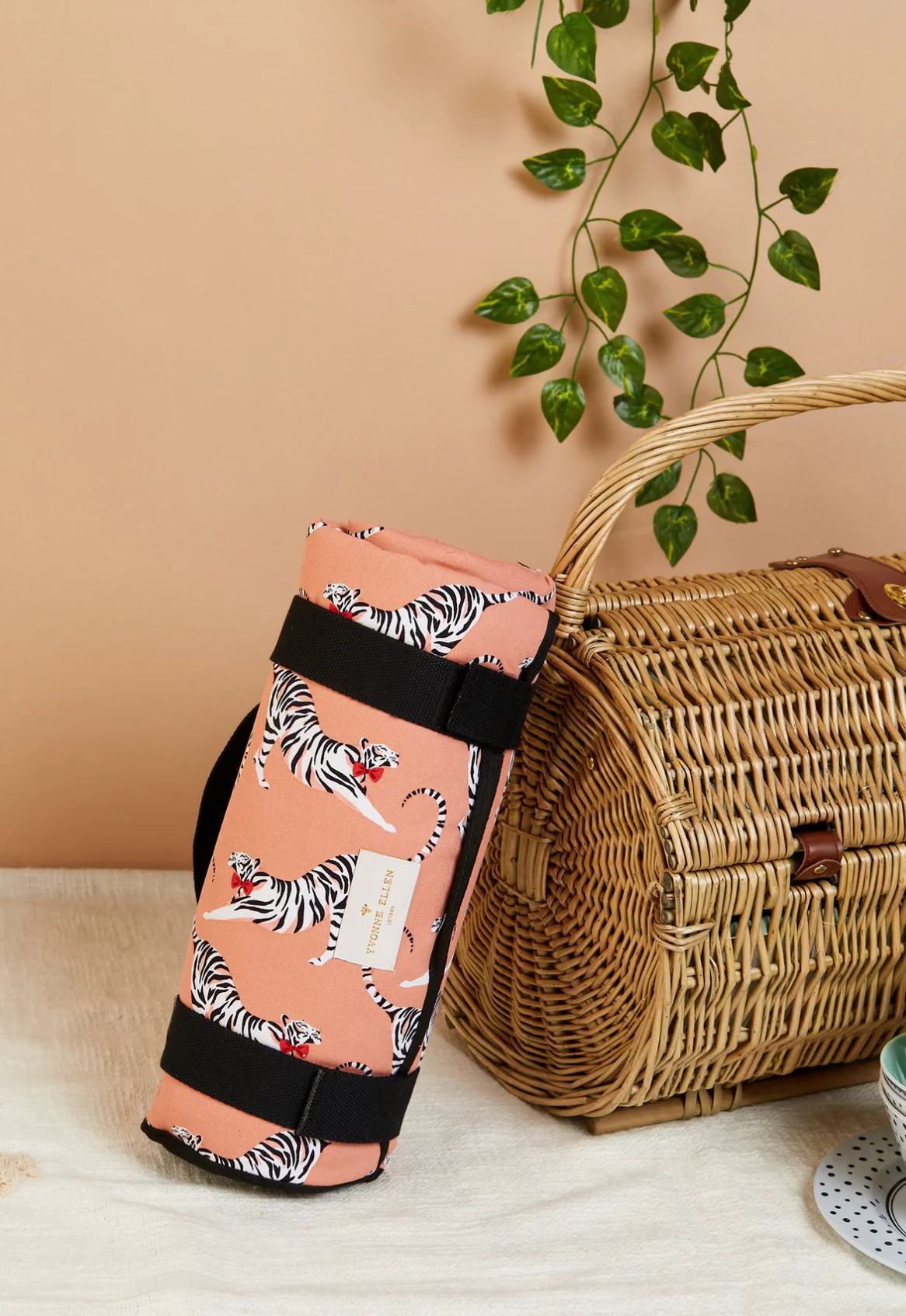 Yvonne Ellen Tiger Picnic Blanket - Image 6